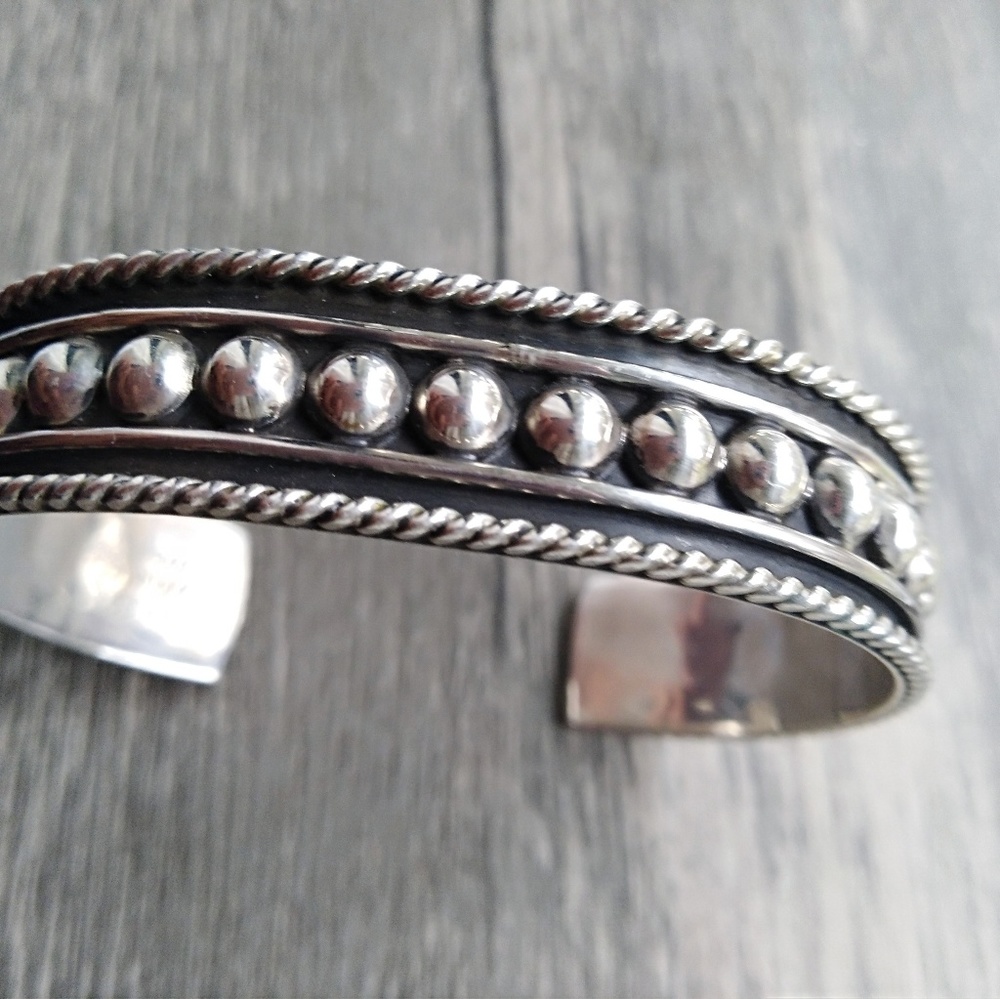 Sold* Mexican Sterling Silver cuff bracelet - Picture 1 of 8